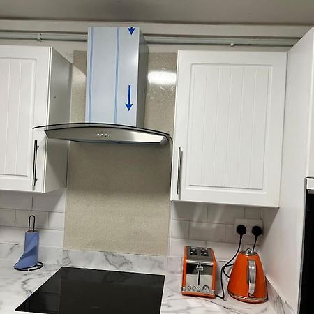 2 Bed Solihull Near Nec Airport, Jlr, Resort Wrld Eksteriør bilde