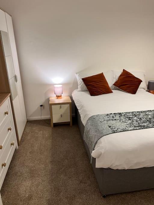 2 Bed Solihull Near Nec Airport, Jlr, Resort Wrld Eksteriør bilde