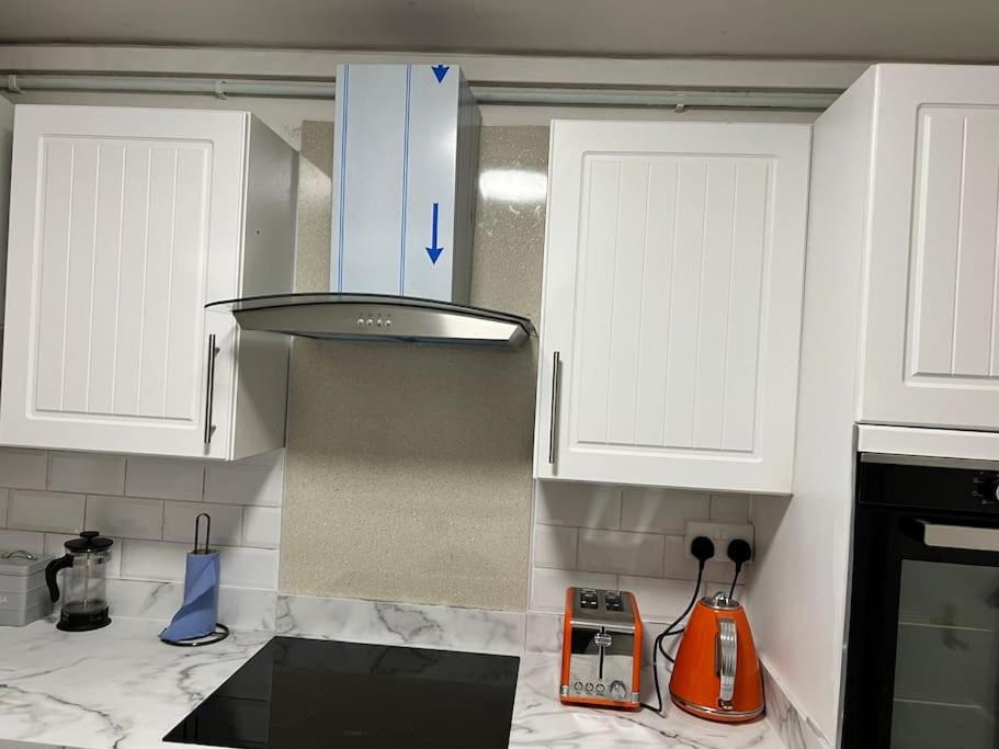 2 Bed Solihull Near Nec Airport, Jlr, Resort Wrld Eksteriør bilde