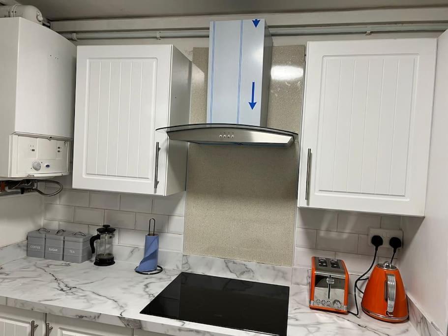 2 Bed Solihull Near Nec Airport, Jlr, Resort Wrld Eksteriør bilde