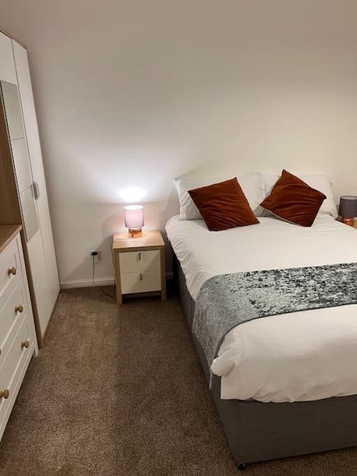 2 Bed Solihull Near Nec Airport, Jlr, Resort Wrld Eksteriør bilde