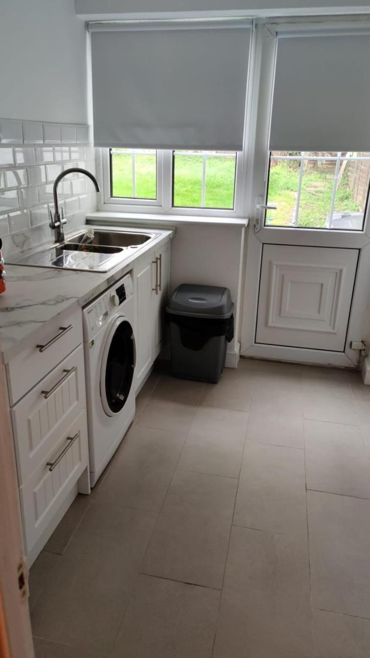2 Bed Solihull Near Nec Airport, Jlr, Resort Wrld Eksteriør bilde