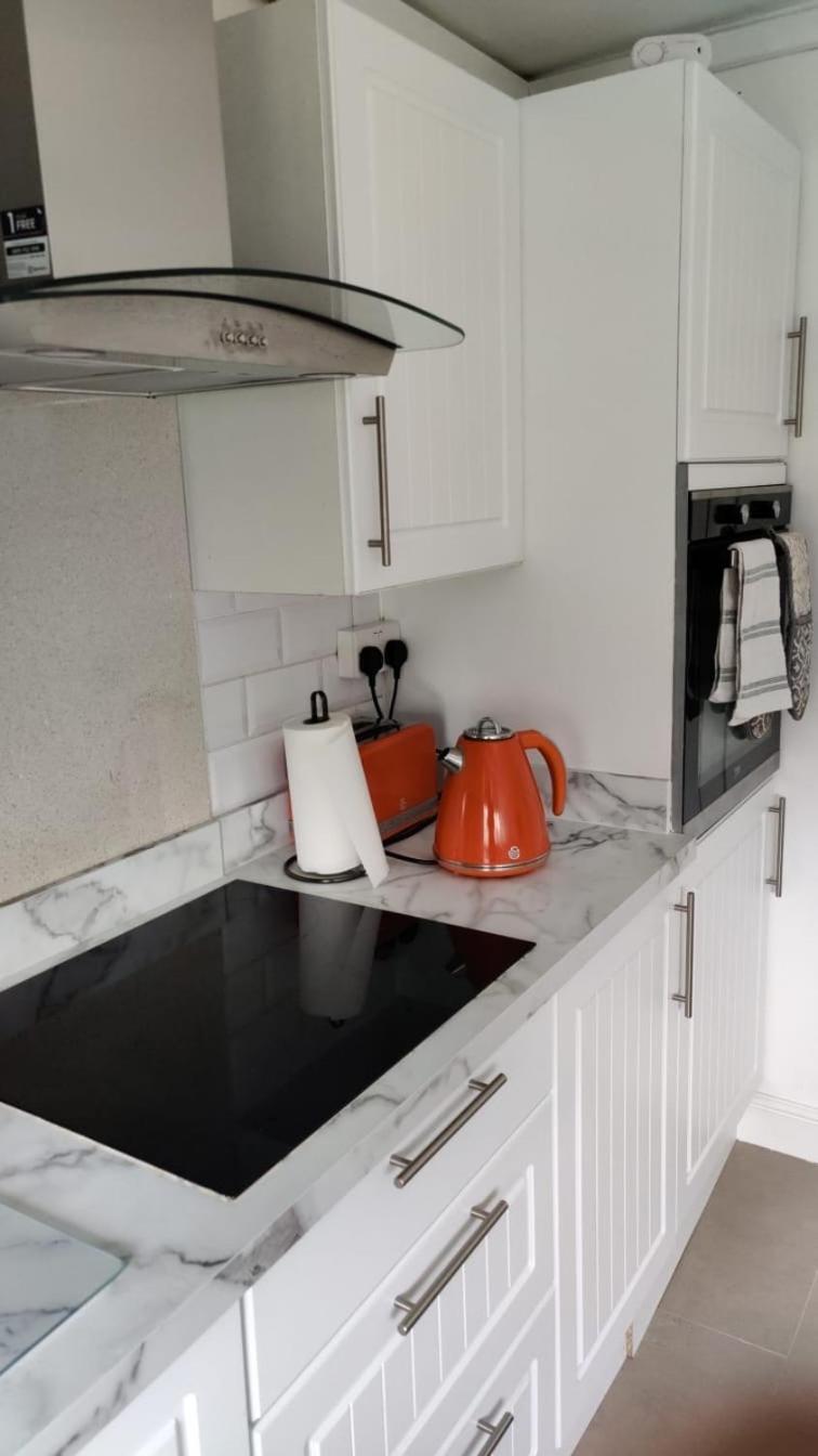 2 Bed Solihull Near Nec Airport, Jlr, Resort Wrld Eksteriør bilde