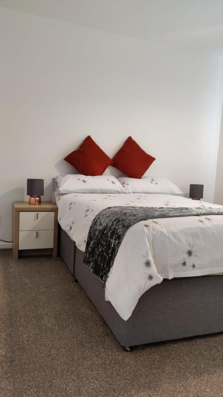 2 Bed Solihull Near Nec Airport, Jlr, Resort Wrld Eksteriør bilde